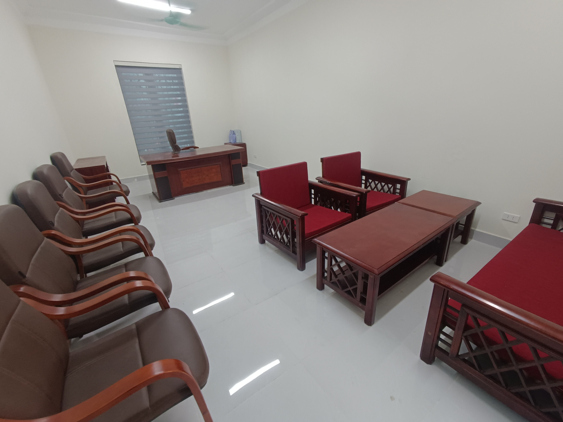 Văn phòng sau khi di dời