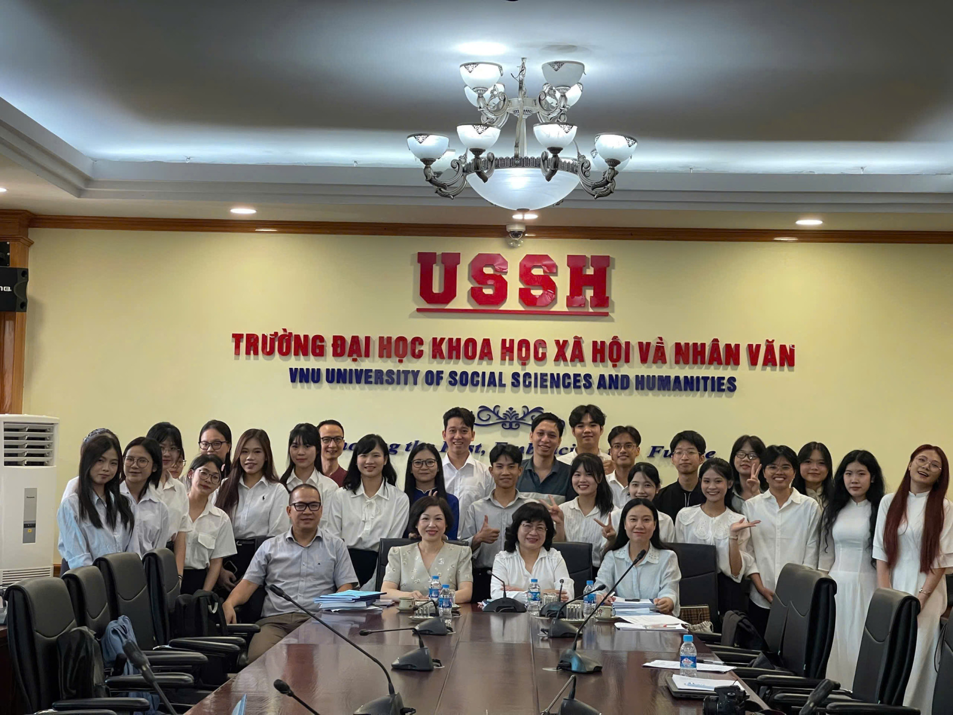 VINH DANH SINH VIÊN KHOA DU LỊCH HỌC ĐẠT THÀNH TÍCH XUẤT SẮC TẠI HỘI NGHỊ NGHIÊN CỨU KHOA HỌC SINH VIÊN CẤP TRƯỜNG NĂM HỌC 2024–2025