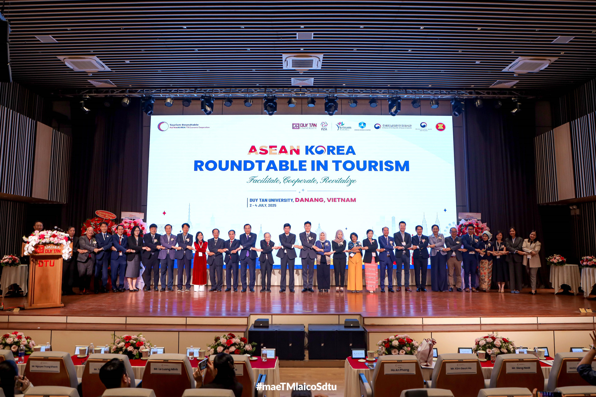 ĐẠI DIỆN KHOA DU LỊCH HỌC THAM GIA HỘI NGHỊ BÀN TRÒN VỀ DU LỊCH ASEAN - HÀN QUỐC 2025