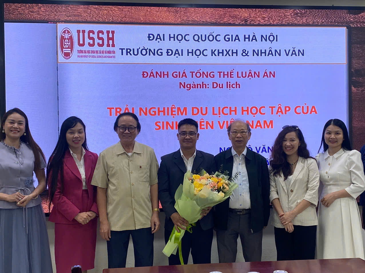 SEMINAR ĐÁNH GIÁ TỔNG THỂ LUẬN ÁN TIẾN SĨ VỀ “TRẢI NGHIỆM DU LỊCH HỌC TẬP” CỦA NCS. TÔ VĂN HẠNH