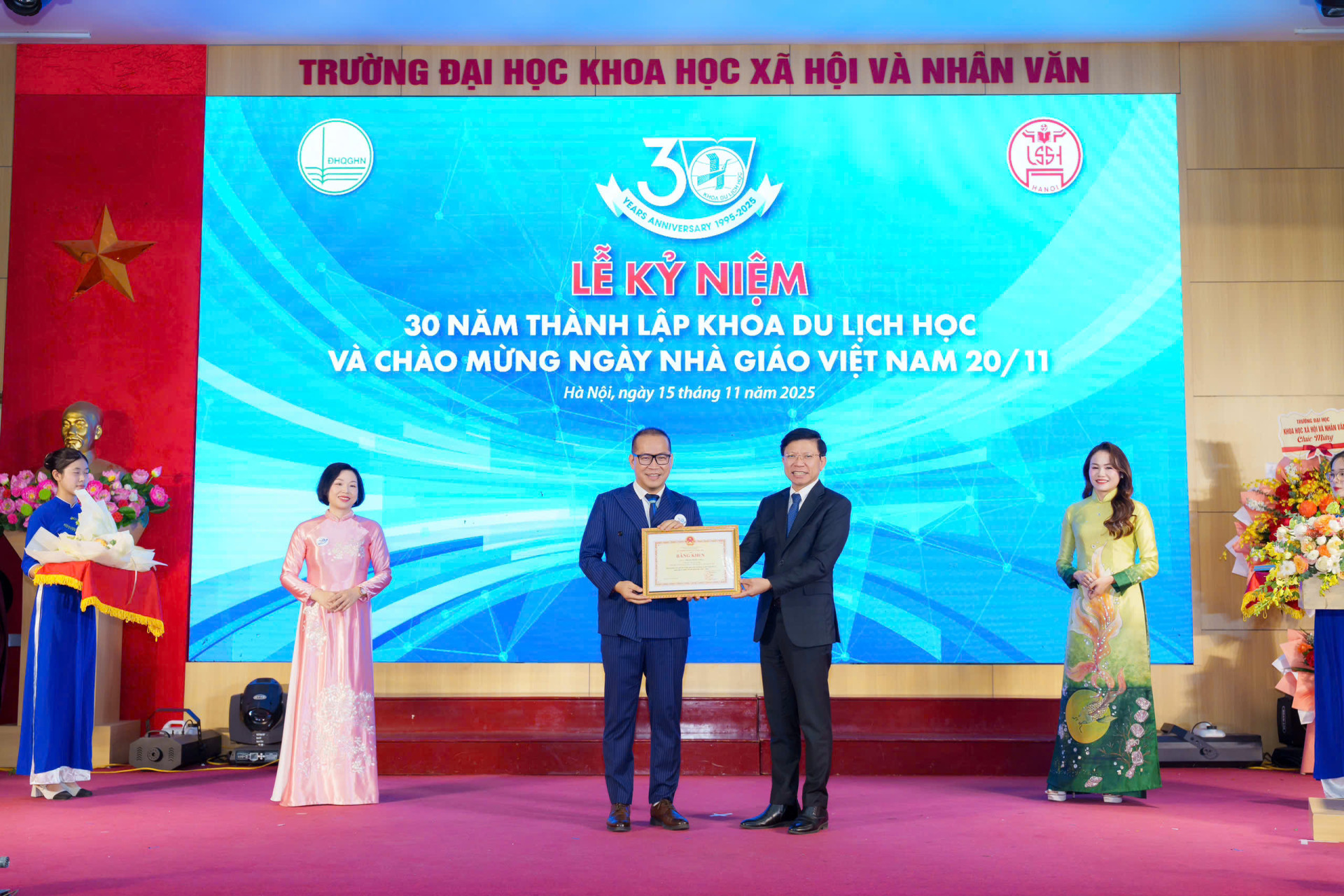 z7385575753575 24a9afcf914238bdba4b34de7c114eb9