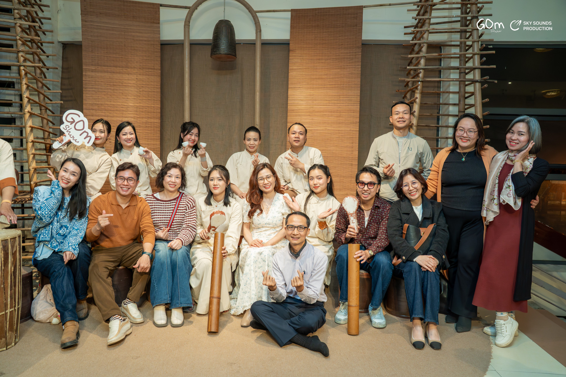 CÔNG ĐOÀN KHOA DU LỊCH HỌC THAM GIA TRẢI NGHIỆM NGHỆ THUẬT ÂM NHẠC TẠI GOM SHOW