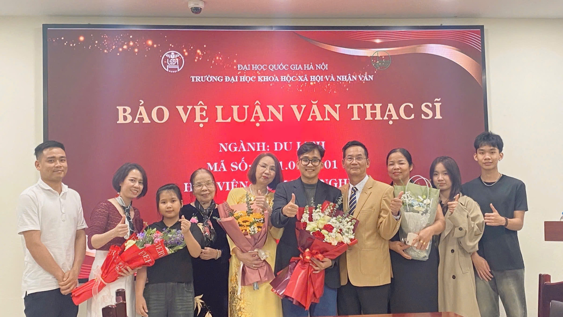 BẢO VỆ LUẬN VĂN THẠC SĨ “ĐÁNH GIÁ CÁC TÁC ĐỘNG CỦA DU LỊCH ĐẾN ĐỜI SỐNG KINH TẾ - XÃ HỘI CỦA CƯ DÂN BẢN LÔ LÔ CHẢI, XÃ LŨNG CÚ, HUYỆN ĐỒNG VĂN, TỈNH HÀ GIANG” CỦA HỌC VIÊN LÊ MẠNH NGHĨA
