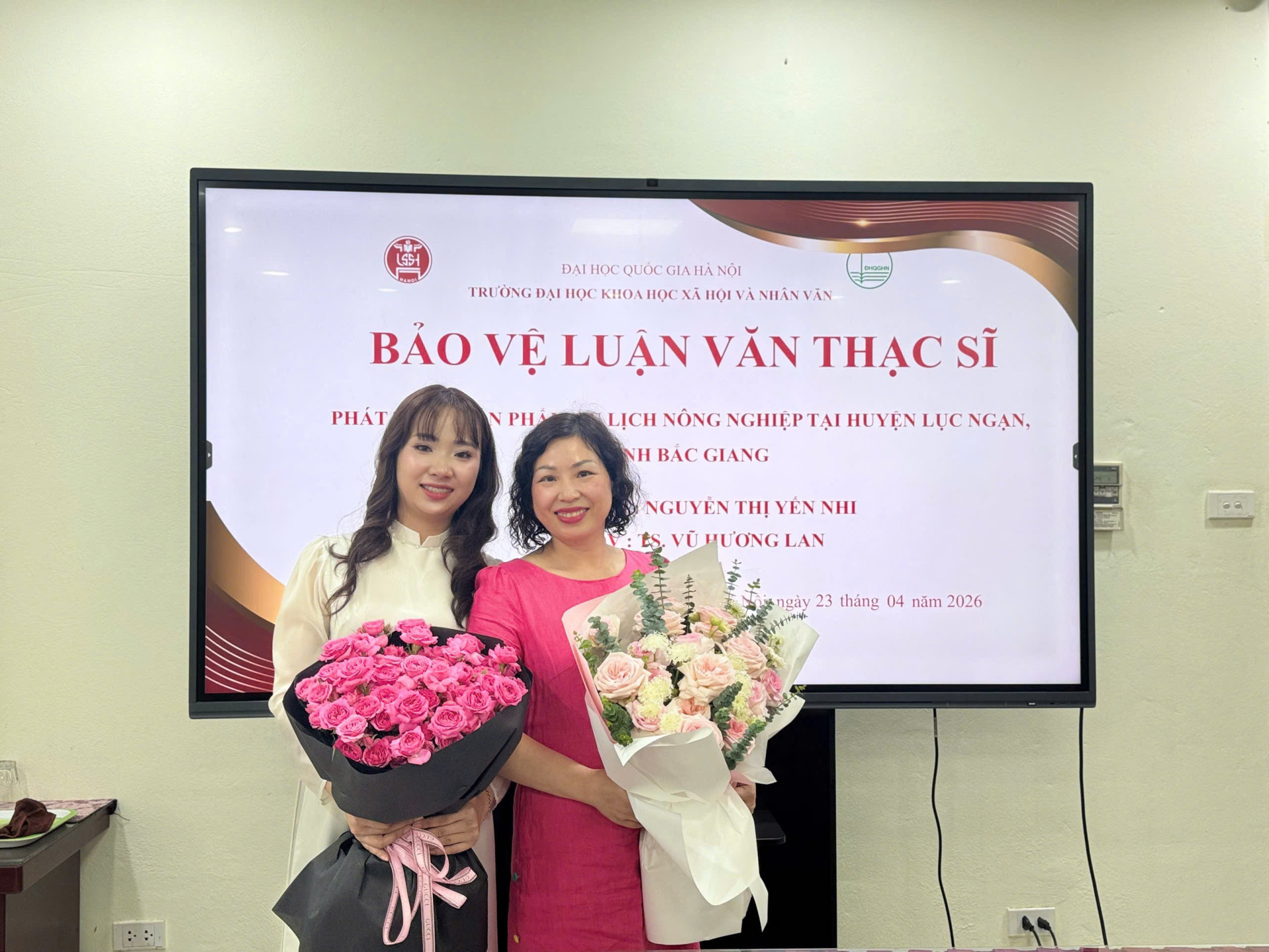 CHÚC MỪNG HỌC VIÊN NGUYỄN THỊ YẾN NHI BẢO VỆ THÀNH CÔNG LUẬN VĂN THẠC SĨ