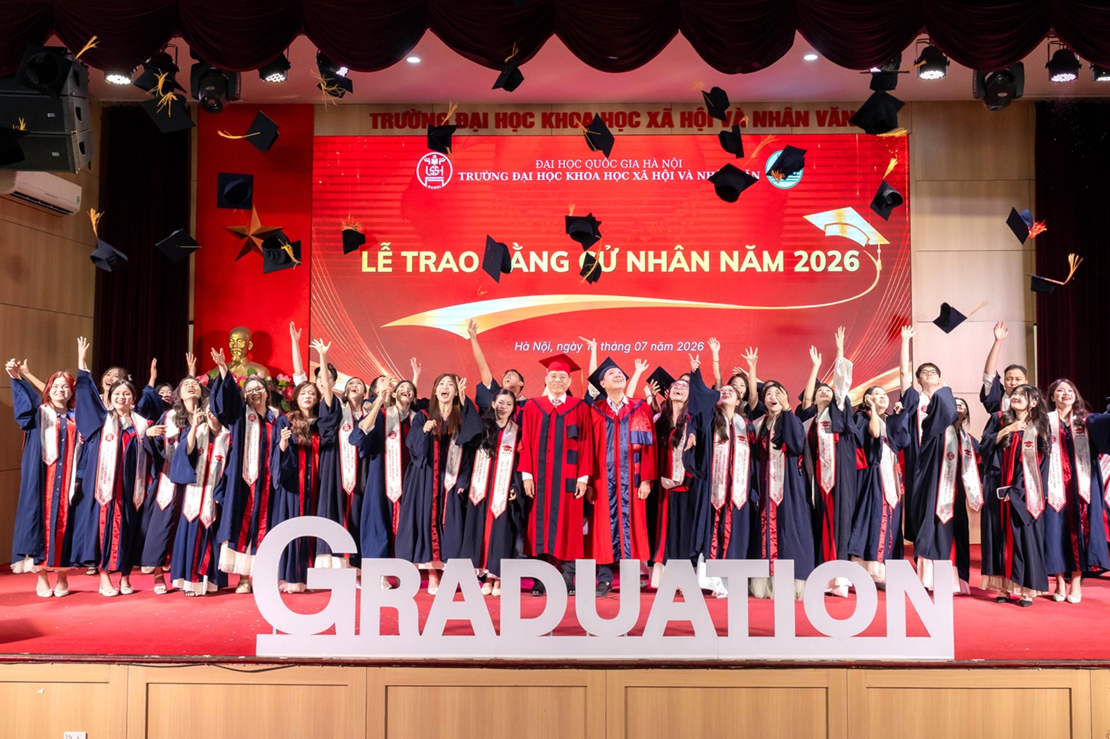Trường ĐH KHXH&NV chào đón các tân cử nhân tiếp tục học tập ở bậc thạc sĩ, tiến sĩ