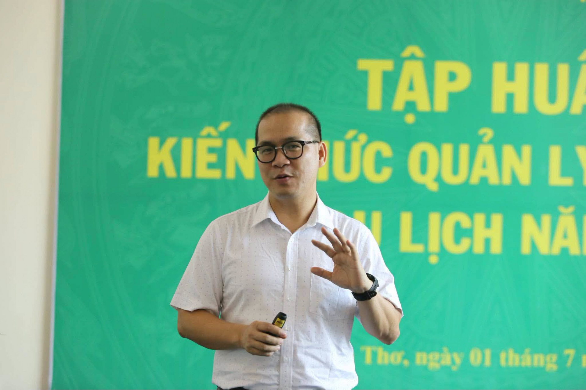 PGS.TS. Phạm Hồng Long chia sẻ góc nhìn về những vấn đề đặt ra với du lịch Việt Nam